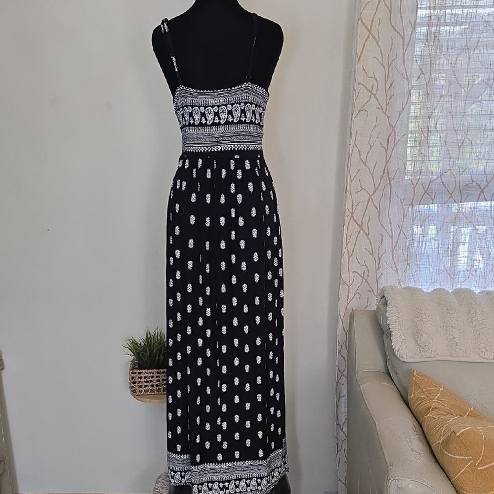 VENUS Black and White Patterned Maxi Dress - Picture 3 of 8